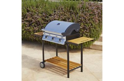 3 Burner Gas BBQ With shelf. 3 Burner Gas BBQ With shelf.
